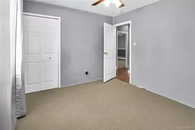 11 Onyx N Dr, Stony Brook, NY 11790 - Photo 20