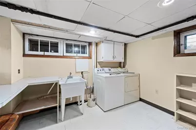 449 Mineola Boulevard, Williston Park, NY 11596 - Photo 22