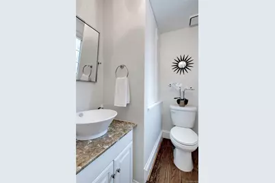 27 Oakland Drive, Port Washington, NY 11050 - Photo 12