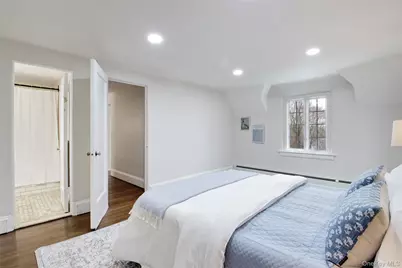 27 Oakland Drive, Port Washington, NY 11050 - Photo 14