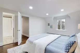 27 Oakland Dr, Port Washington, NY 11050 - Photo 14