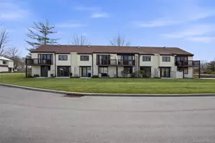 41 Jefferson Oval, Yorktown Heights, NY 10598 - Photo 16