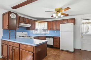 28 Paddock Pl, Newburgh, NY 12550 - Photo 16