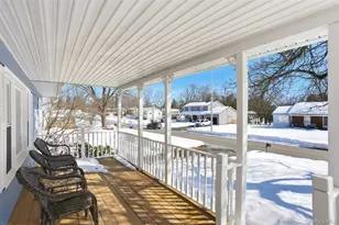 28 Paddock Pl, Newburgh, NY 12550 - Photo 8