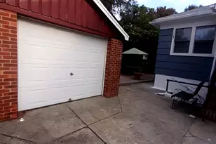 134-20 242nd St, Rosedale, NY 11422 - Photo 4