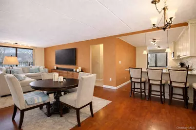 1120 Warburton Avenue #2A, Yonkers, NY 10701 - Photo 4