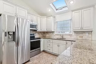 115 Arlington Rd, Ronkonkoma, NY 11779 - Photo 16