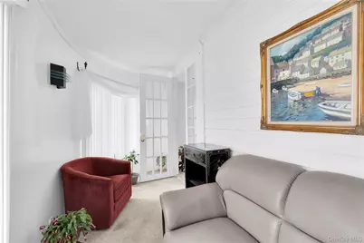 45 Aka 47 Saint James Terrace, Yonkers, NY 10704 - Photo 12