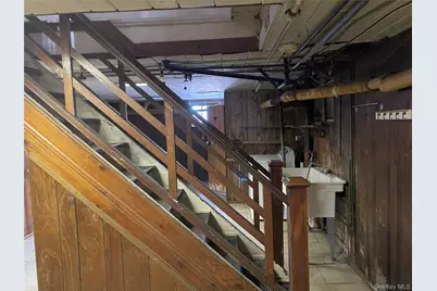 39 McCollom Place, Yonkers, NY 10704 - Photo 38