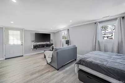 22 Eisenhower Avenue, Brentwood, NY 11717 - Photo 18