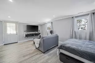 22 Eisenhower Ave, Brentwood, NY 11717 - Photo 18