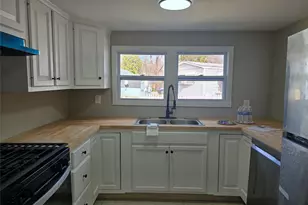 16 Jennifer Ct, Poughkeepsie, NY 12601 - Photo 2
