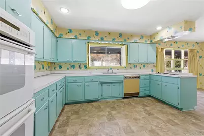 22 Wenwood Drive, Glen Head, NY 11545 - Photo 14