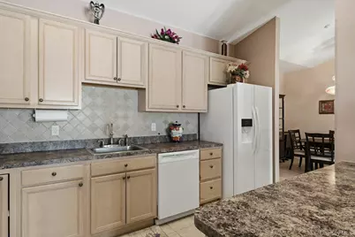 604 Narragansett Villas Drive, Lindenhurst, NY 11757 - Photo 12