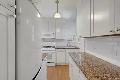 640 W 231st Street #7E, Bronx, NY 10463 - Photo 6