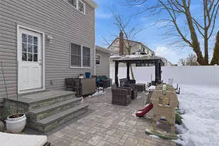 30 Linwood Pl, Massapequa Park, NY 11762 - Photo 28