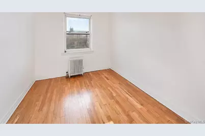 8256 Eliot Avenue, Middle Village, NY 11379 - Photo 8