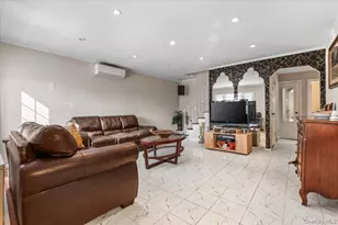 33 McKee St, Floral Park, NY 11001 - Photo 4