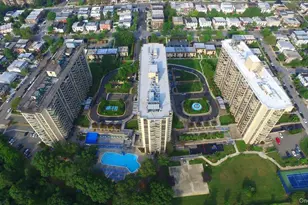 17-85 215th St, Bayside, NY 11360 - Photo 32