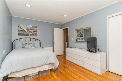 253 E Meadow Avenue, East Meadow, NY 11554 - Photo 14