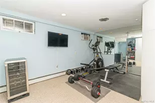 253 E Meadow Ave, East Meadow, NY 11554 - Photo 22