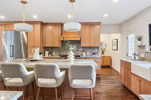 18 Lakeside Dr, New Rochelle, NY 10801 - Photo 6