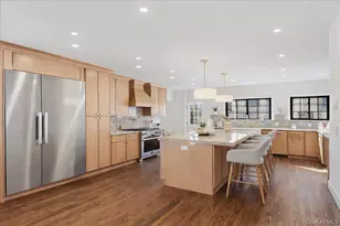 18 Lakeside Dr, New Rochelle, NY 10801 - Photo 10