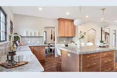 18 Lakeside Drive, New Rochelle, NY 10801 - Photo 4