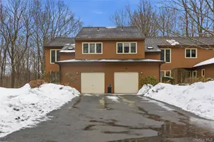 304 Beechwood Ln, Yorktown Heights, NY 10598 - Photo 2