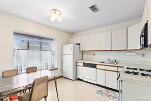 422 Panorama, Mohegan Lake, NY 10547 - Photo 8