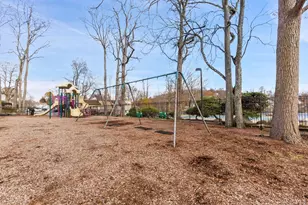 422 Panorama, Mohegan Lake, NY 10547 - Photo 32