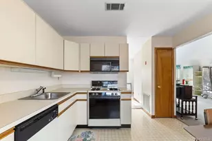 422 Panorama, Mohegan Lake, NY 10547 - Photo 10