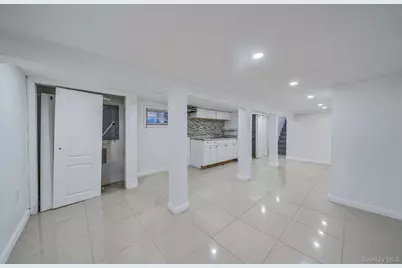 127-18 89th Avenue, Richmond Hill, NY 11418 - Photo 32