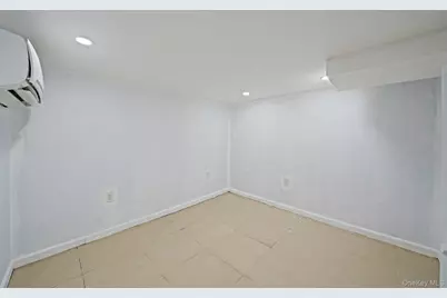 127-18 89th Avenue, Richmond Hill, NY 11418 - Photo 36