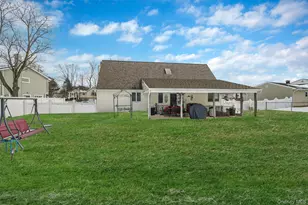 158 Spiral Rd, Holtsville, NY 11742 - Photo 12