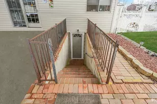 158 Spiral Rd, Holtsville, NY 11742 - Photo 14