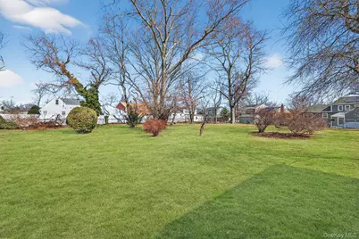 379 Washington Avenue, Roosevelt, NY 11575 - Photo 40