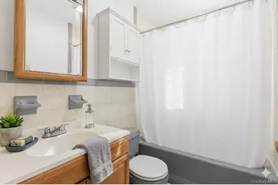 809 Canal Street, Lindenhurst, NY 11757 - Photo 14