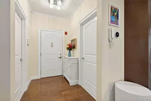 556 Pacing Way, Westbury, NY 11590 - Photo 2