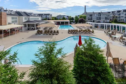 556 Pacing Way #556, Westbury, NY 11590 - Photo 22