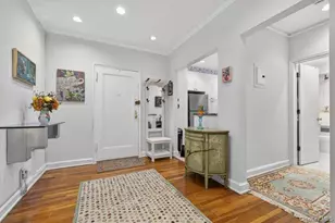 26 Hamilton Pl, Garden City, NY 11530 - Photo 2