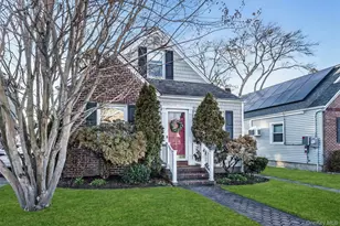 232 Ribbon St, Franklin Square, NY 11010 - Photo 2