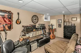 232 Ribbon St, Franklin Square, NY 11010 - Photo 14