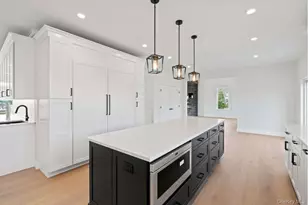 457 Pond Path, East Setauket, NY 11733 - Photo 10