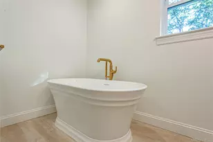 457 Pond Path, East Setauket, NY 11733 - Photo 16