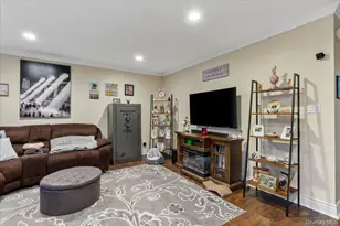 4 Raintree court, Deer Park, NY 11729 - Photo 14