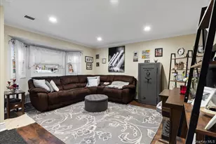 4 Raintree court, Deer Park, NY 11729 - Photo 10