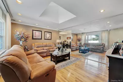 1 Stauber Drive, Plainview, NY 11803 - Photo 4