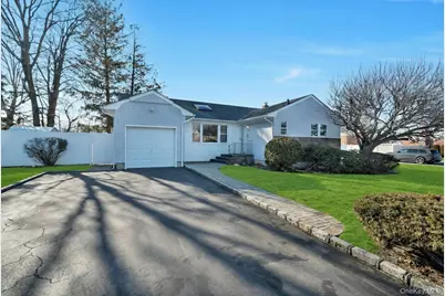 1 Stauber Drive, Plainview, NY 11803 - Photo 2