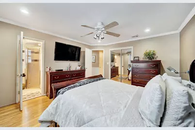 1 Stauber Drive, Plainview, NY 11803 - Photo 16